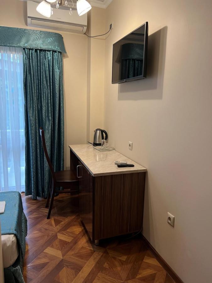 Guest House Ritsa Гагра Екстериор снимка